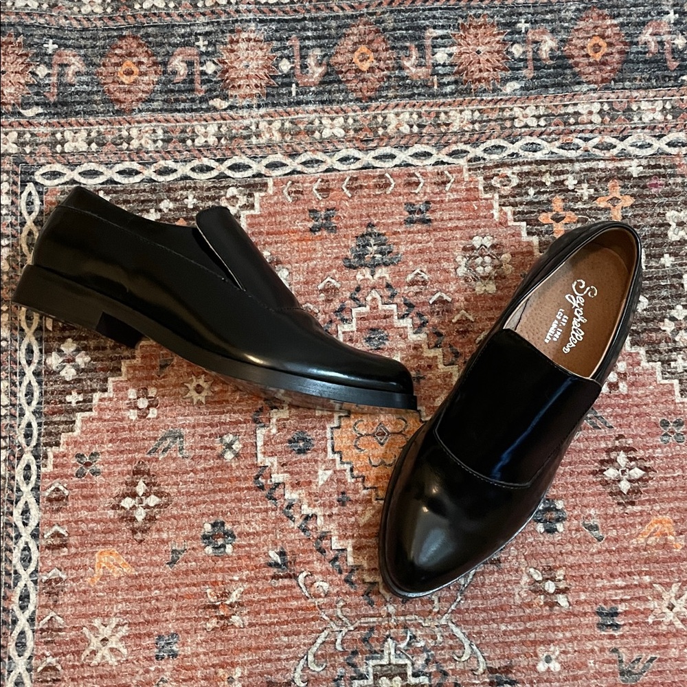 Seychelles Black Patent Leather Loafers